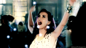 Katy-Perry-Celebration-Dance-In-Fireworks-Music-Video-Gif